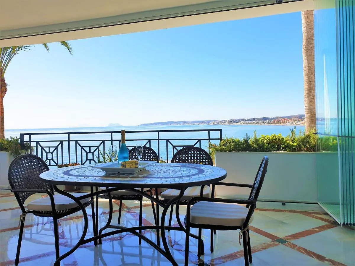 Luxury Apartment Frontal To The Sea In Estepona Doncella Beach